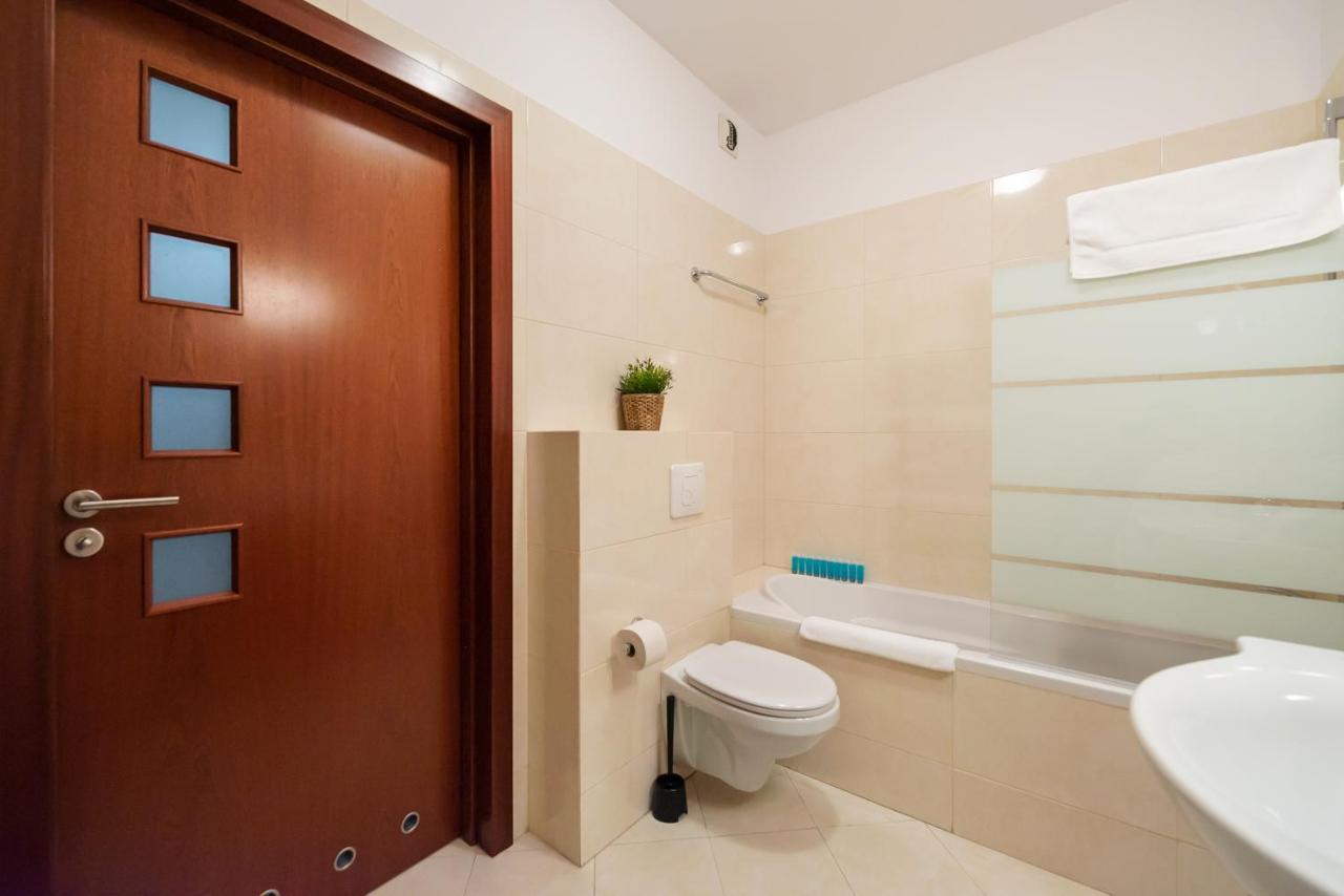 Wola Sunset Apartment Free Parking Varşovia Exterior foto