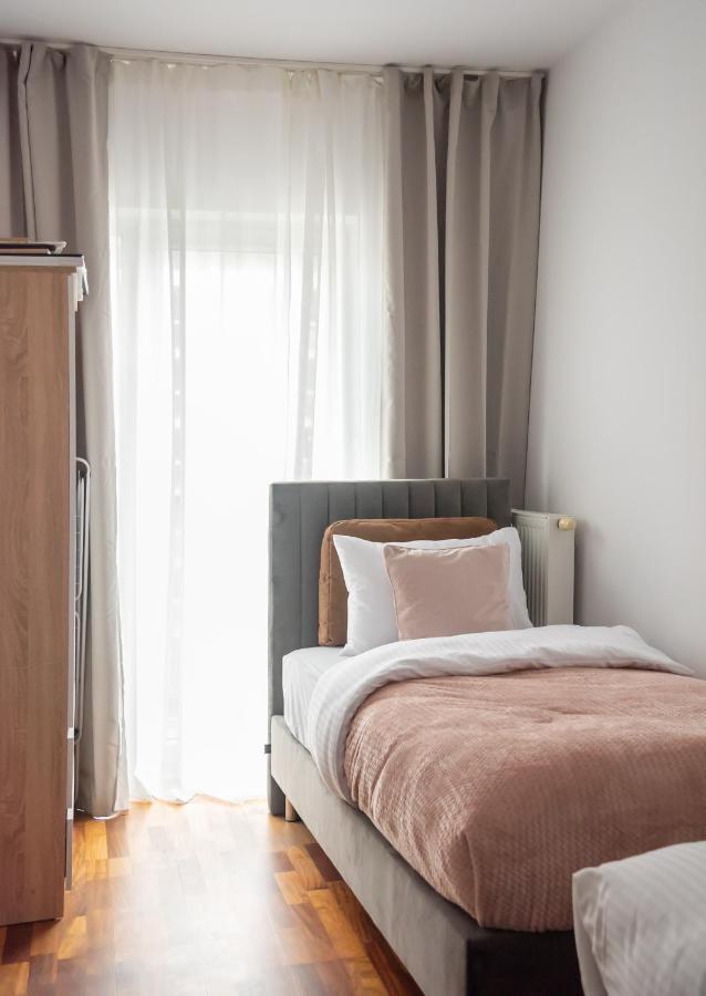 Wola Sunset Apartment Free Parking Varşovia Exterior foto
