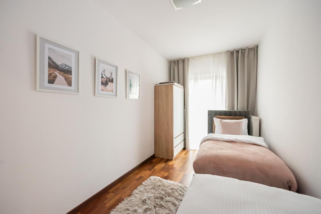 Wola Sunset Apartment Free Parking Varşovia Exterior foto